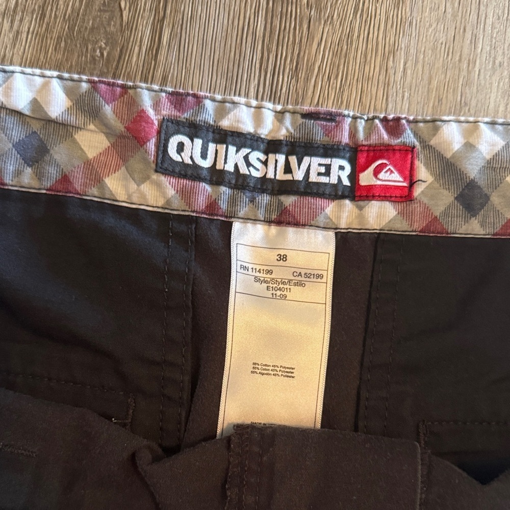 Quiksilver Men's Dark Blue Flat Front Shorts - Picture 3 of 6